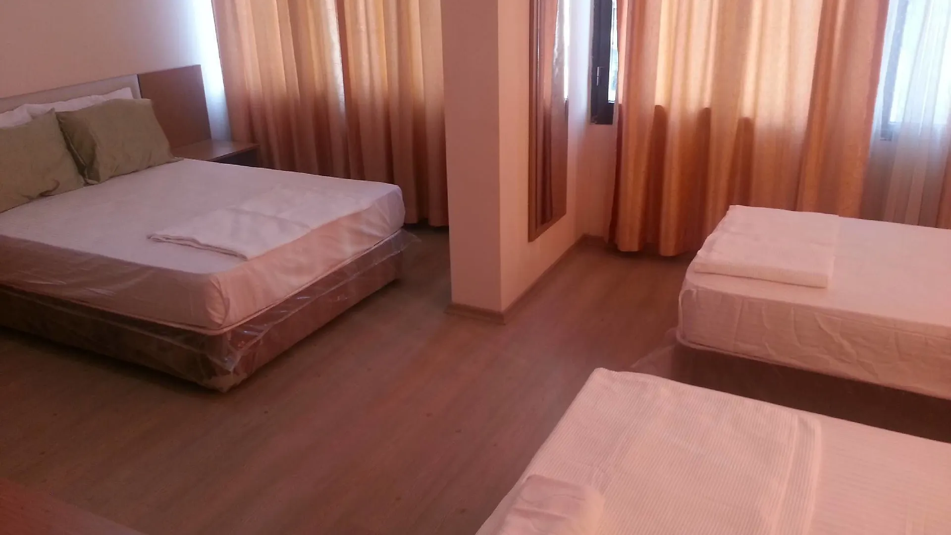 איזמיר Yenisehir Akpinar Hotel 0*,  טורקיה